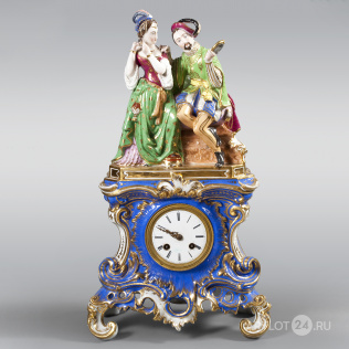 Фарфоровые настольные часы «Галантная сцена» в манере Жакоб Пети