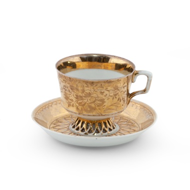 Чашка с блюдцем на ажурной ножке  