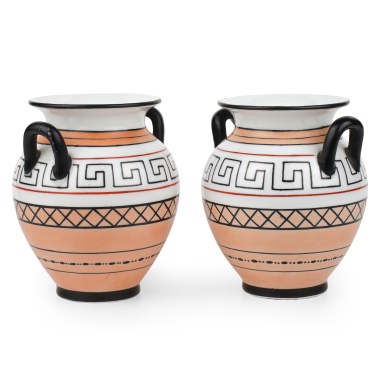 Парные декоративные вазы в виде амфор завода А.М. Миклашевского