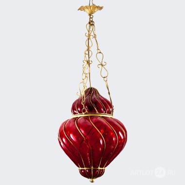 Люстра-фонарь красного стекла