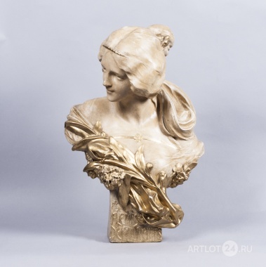 Бюст девушки в стиле модерн "Весенние цветы"