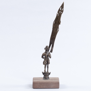 Фигурка "Знаменосец"