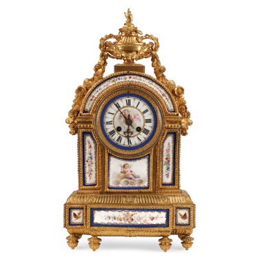 Фарфоровые будуарные часы в стиле Севрской мануфактуры