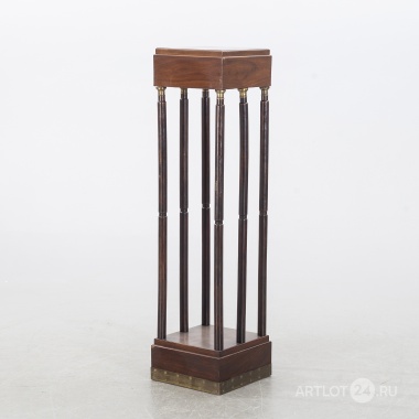 Консоль-пьедестал