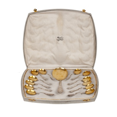 Парадный столовый комплект приборов для сервировки десерта