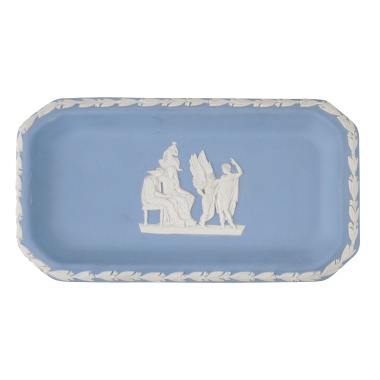 Блюдо Веджвуд с рельефами на сюжеты античной мифологии