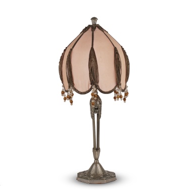 Настольная лампа с розовым абажуром и стеклярусом