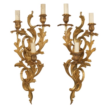 Парные трехрожковые бра