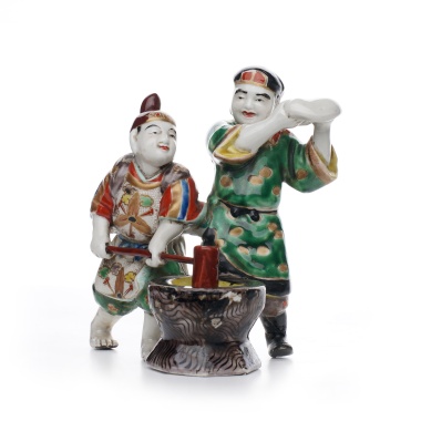 Скульптурная композиция «Мальчики за изготовлением рисового теста для пирожков Моти»