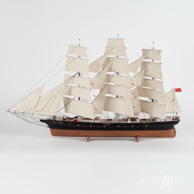 Модель трёхмачтового парусного корабля «Катти Сарк»