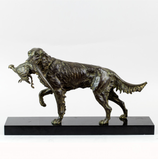 Скульптура «Охотничья собака с дичью»