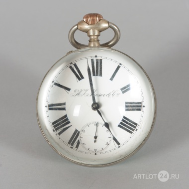 Часы настольные "H. Moser & Cie"