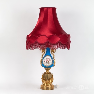 Настольная лампа с живописными сценами в резервах