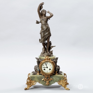 Каминные часы "Девушка с пшеницей"