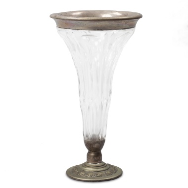 Фигурная ваза в серебряной оправе