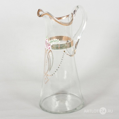 Кувшин с золотой окантовкой