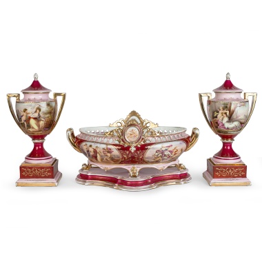 Фарфоровый триптих с мифологическими сценами