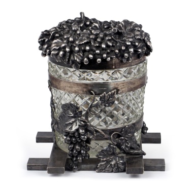 Ваза граненого хрусталя в серебряной оправе Поставщика Высочайшего Двора К. Болина