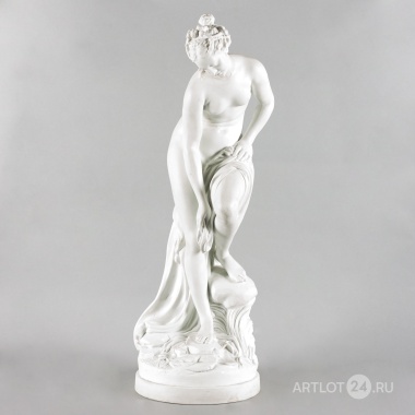 Скульптура «Купальщица»