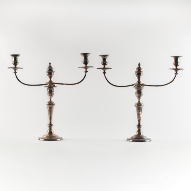 Парные неоклассические канделябры