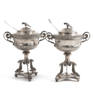 Парные десертные вазочки с фигурками попугаев на крышках