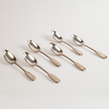 Набор из шести столовых ложек 