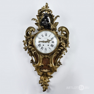 Часы-картель с фигурой путти в стиле Людовика XV