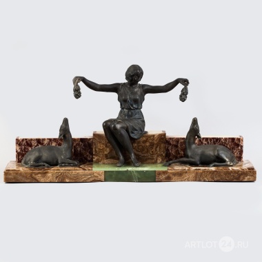 Скульптурная композиция в стиле ар-деко  "Девушка с оленятами"