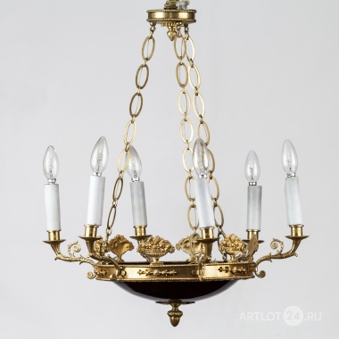 Люстра в стиле ампир с плафоном рубинового стекла