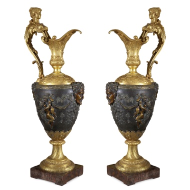 Парные декоративные кувшины в стиле итальянского ренессанса