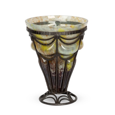 Французская ваза в кованой оплетке в манере мануфактуры «Шнайдер»