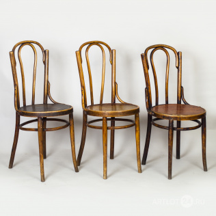 Комплект из трех стульев мебельной фирмы «Братья Тонет»