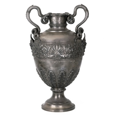 Редкая серебряная ваза Фирмы придворного поставщика российского Императорского двора Игнатия Сазикова