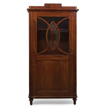 Русский книжный шкаф