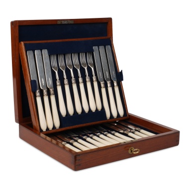 Набор закусочных приборов  компании «John Gilbert & Co»