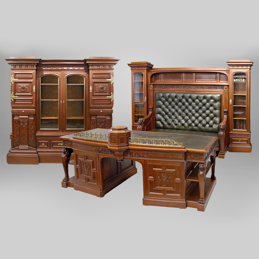 Russian_cabinet_set_from_the_Schmitt_factory_01.jpg