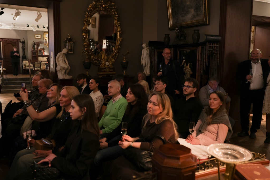 trianongallery-89_resized.jpg trianongallery-89_resized.jpg