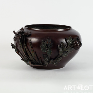 Декоративная ваза «Ирис и хризантема»