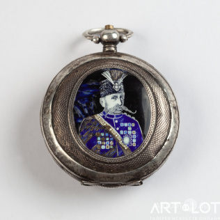 Карманные часы подарочные закрытого типа (трёхкрышечные) с эмалевым портретом персидского Мозафереддин-шаха с ключом